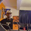Artist🎙️🎶 + iPhone Vendor 