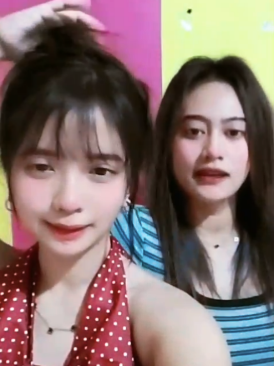 plenger dikit boleh kan 😂 teryata perlu sedikit gila biar ngak sakit jiwa   😂🤭✌🏻💃🏻🕺🏻 izin lewat beranda mu ya 🙏🏻  for you  #foryou 