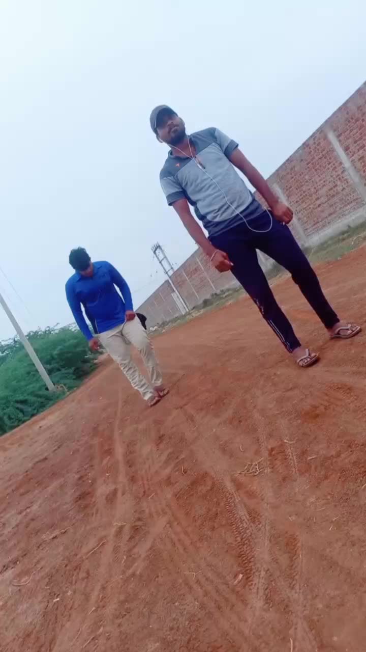 #tik #Tok #band #chesina #tharavatha #my  #first #vedio ....#kanu #pappalu   #pls  #me #friends @leela476680985870071 @konduruchitti5